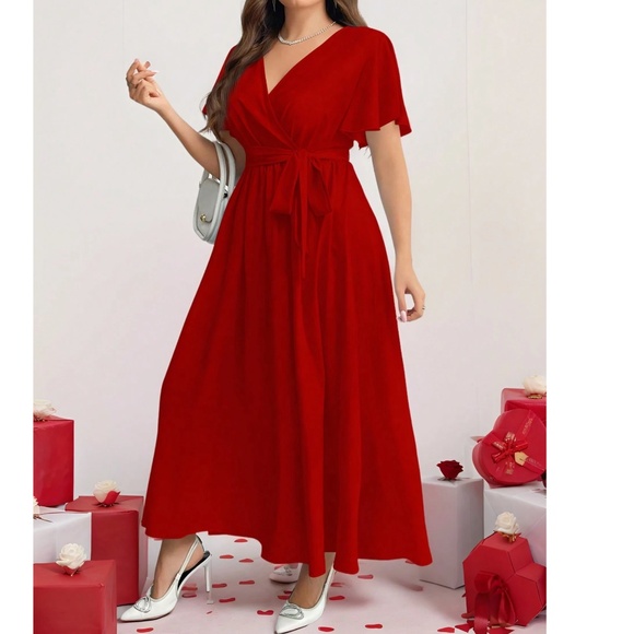 Plus Floral Print Surplice Butterfly Sleeve Maxi Dress - Picture 6 of 9